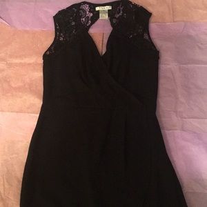 Women’s Black Dress Size M, Pinky, lattice Yoke